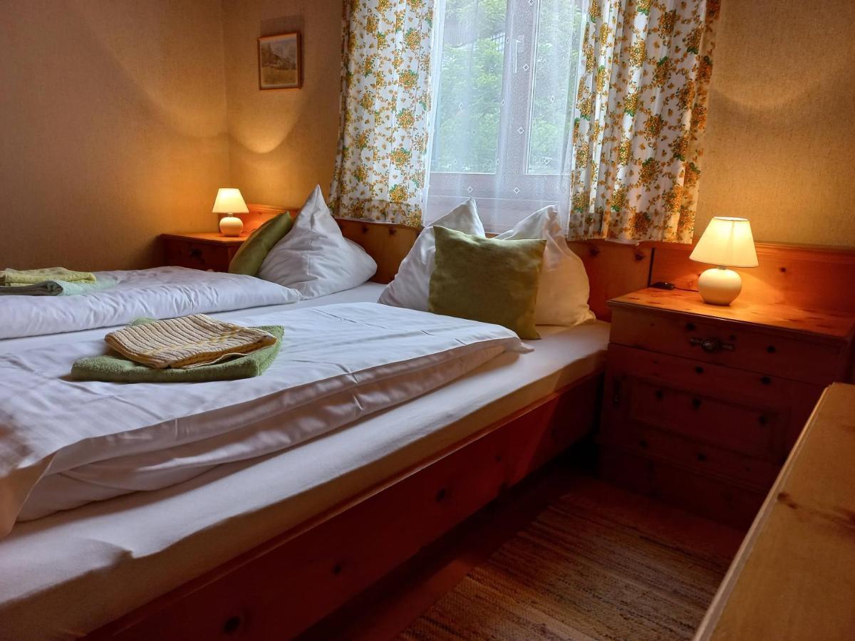 Appartements Direkt Am See グルントルゼー エクステリア 写真